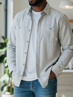 Vans Light Gray Long Sleeve Button-Down Shirt with Chest Pocket Size Medium